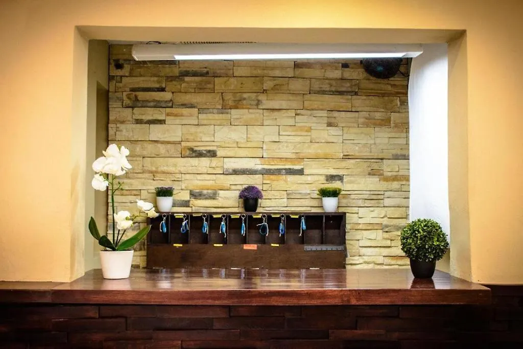 Hotel Playa Y Mar Suites - Avenida Quinta - Only 1 Block From Beach!!! Playa del Carmen